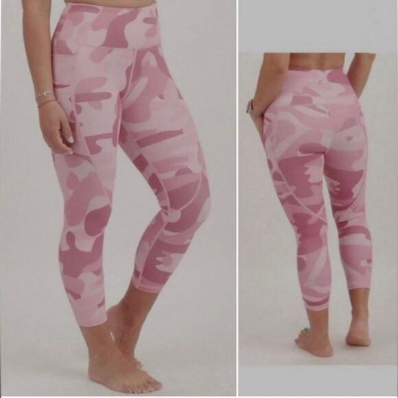 Zyia Active Light n Tight Pink Camo High Rise Cropped Leggings Size 4 - Picture 1 of 11